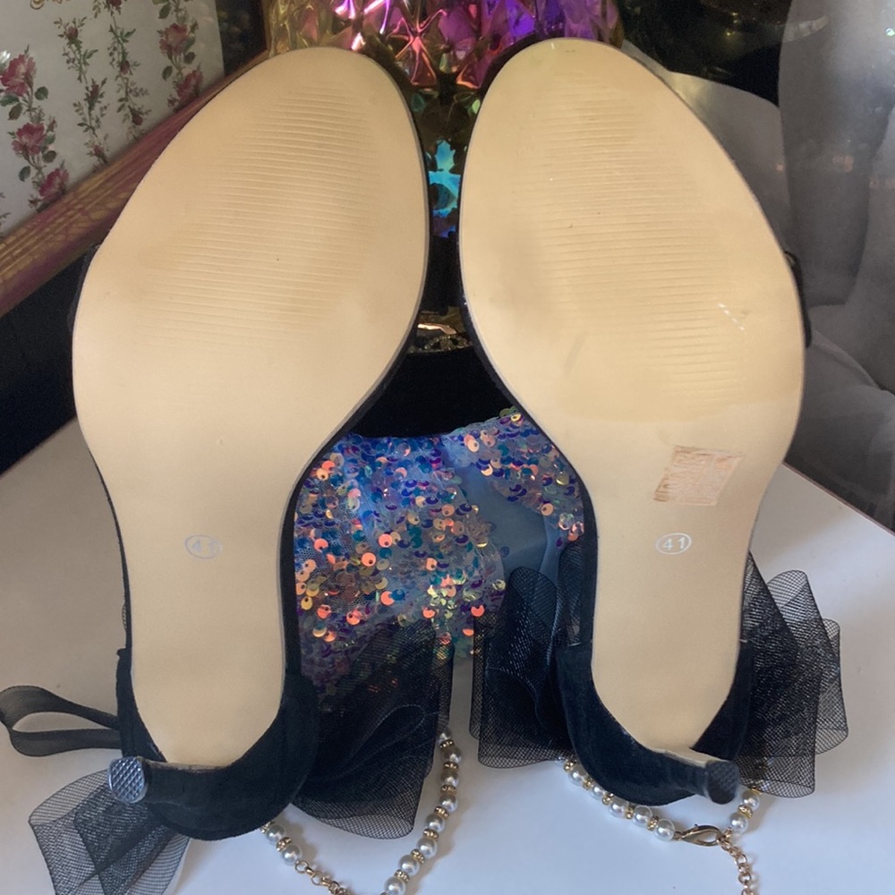 size 41 (size 9) black strap heels diamond and pearl ankle straps bows at back - Picture 11 of 15